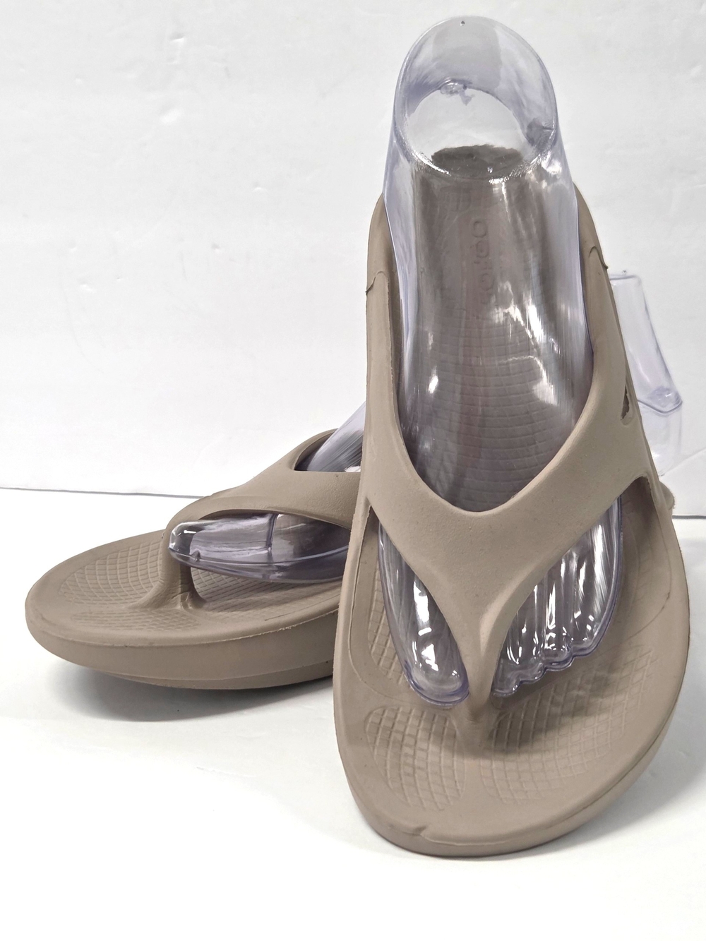 OOFOS OOlala Recovery Sandals Thong Flip Flops Taupe Brown Women's 8 / Men's 6